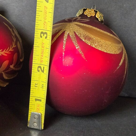 Red And Gold Glass Christmas Ornaments Set Of 5 Bow And Laurel Pattern 3–6 Inch - Picture 9 of 10